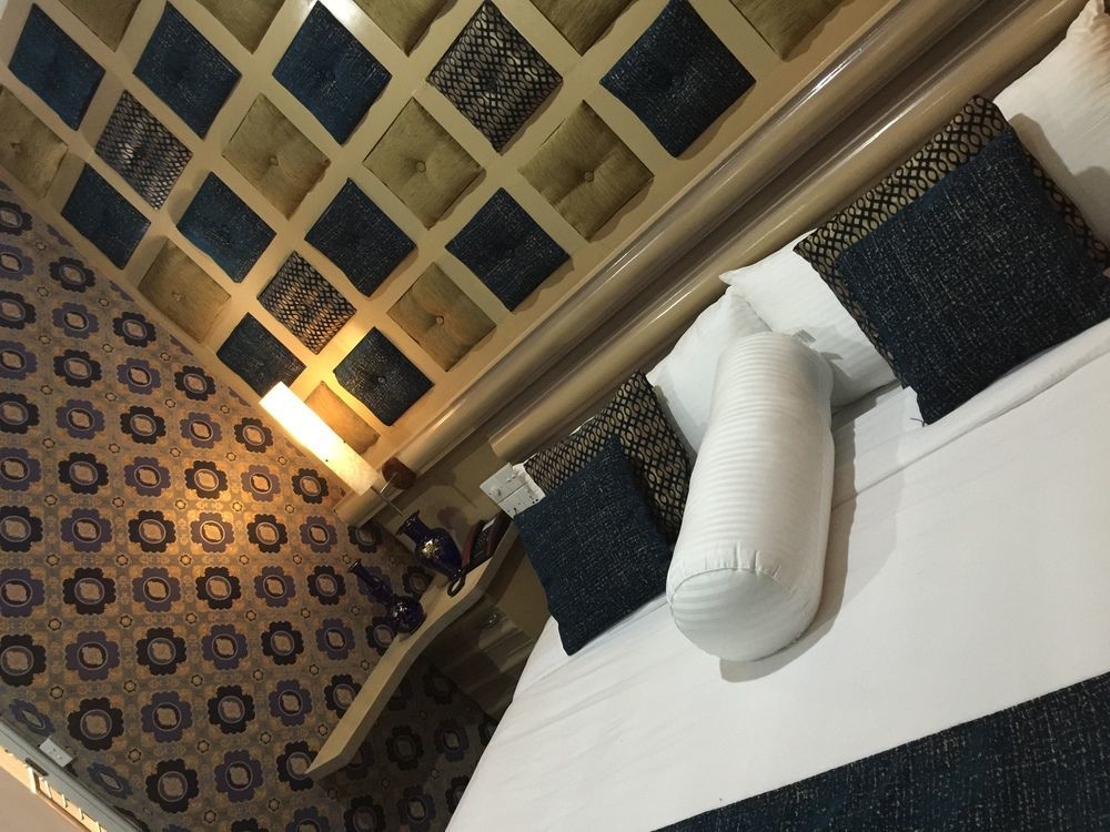 Ayaana Boutique Hotel Канди Екстериор снимка
