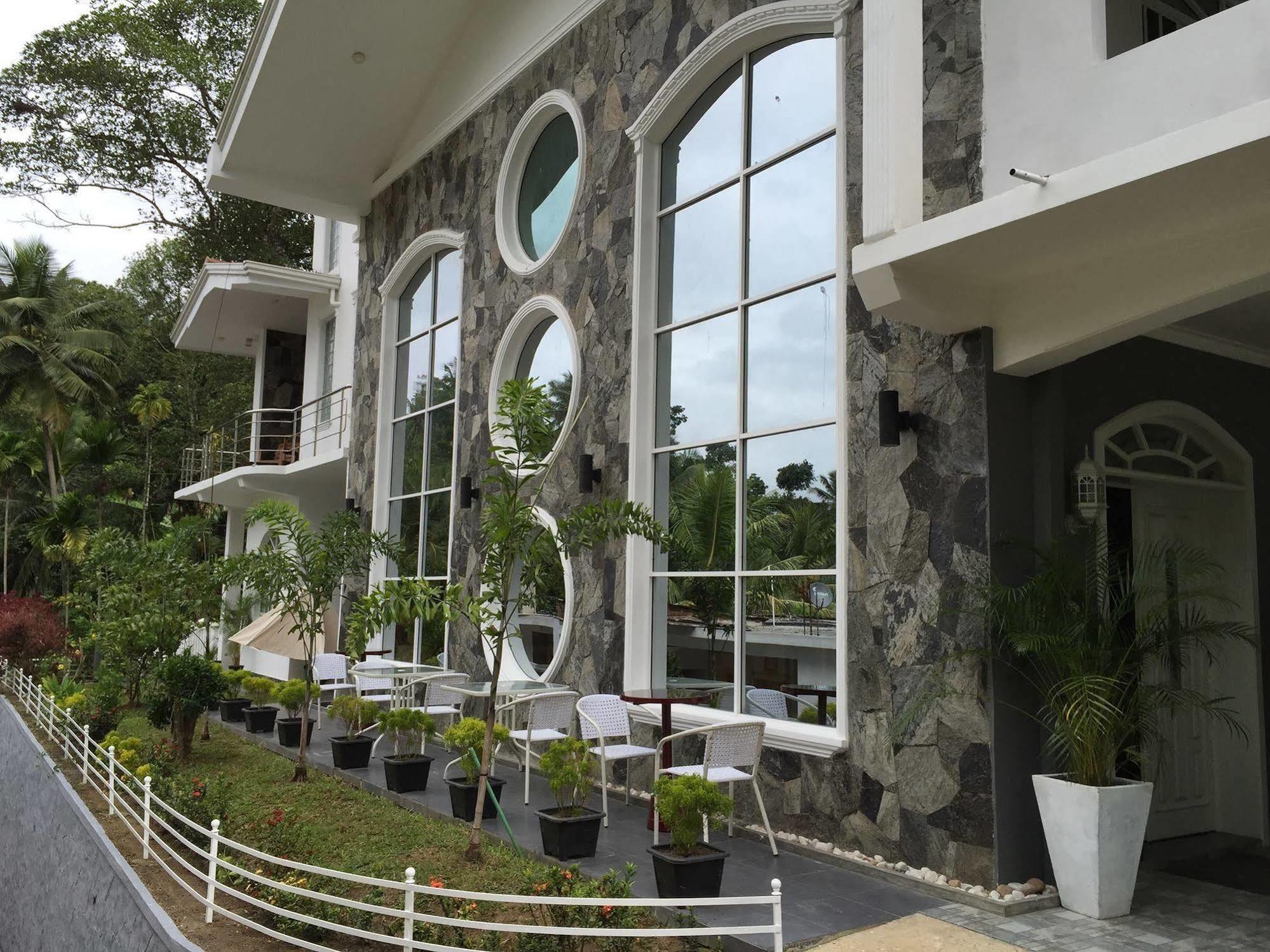 Ayaana Boutique Hotel Канди Екстериор снимка