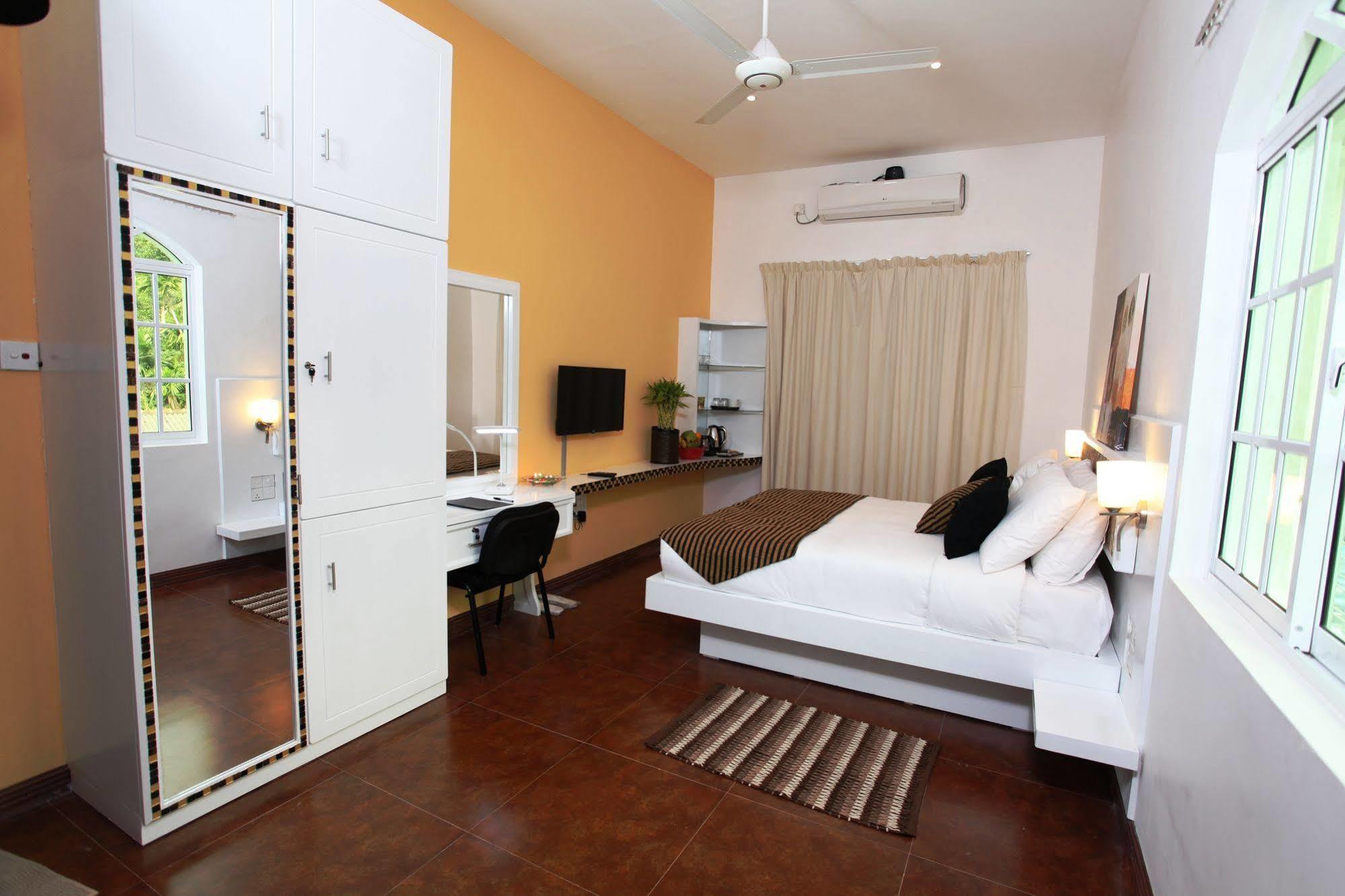 Ayaana Boutique Hotel Канди Екстериор снимка
